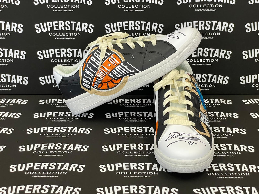 Superstar hologram outlet australia